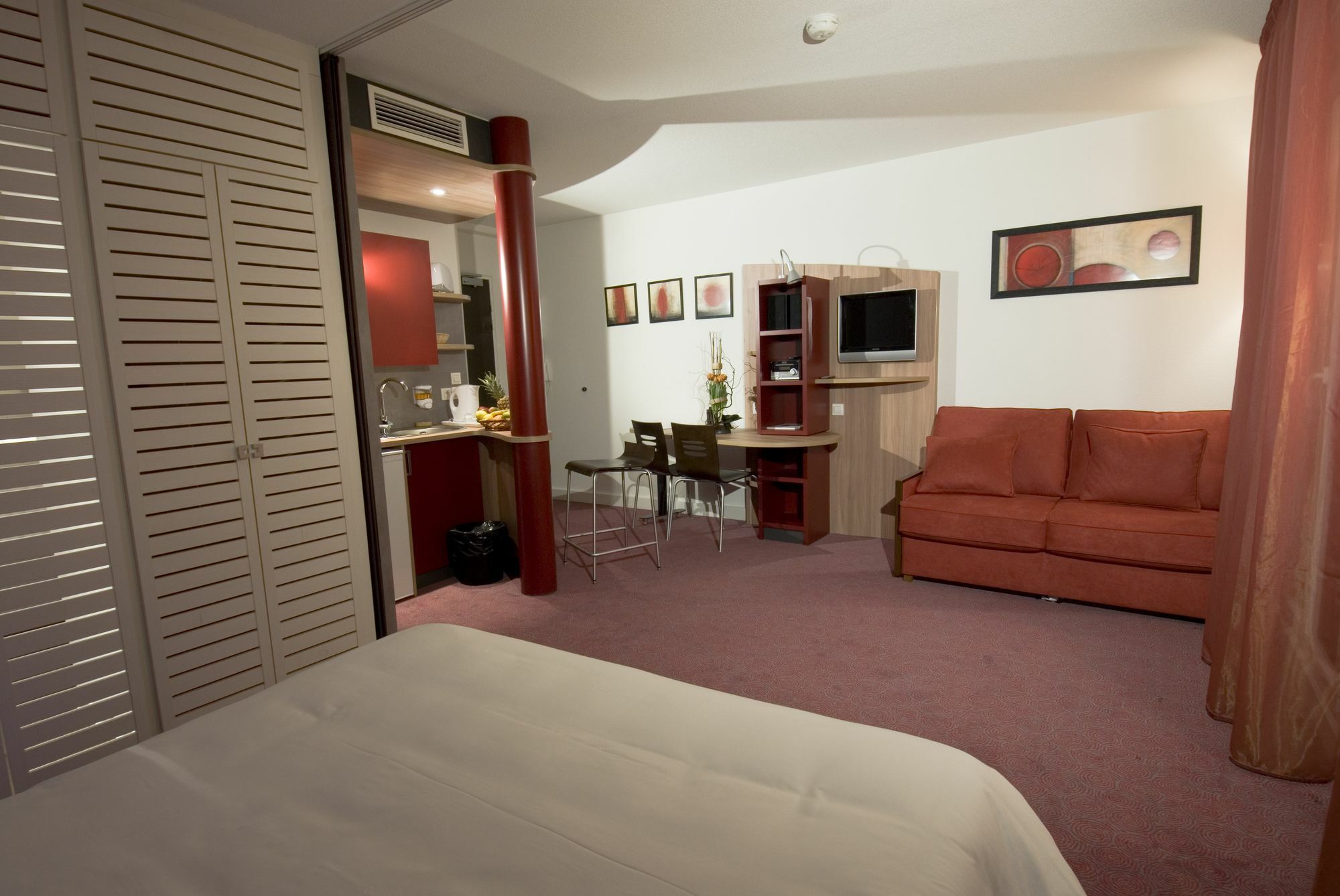 Suite-Home Orleans-Saran Kültér fotó